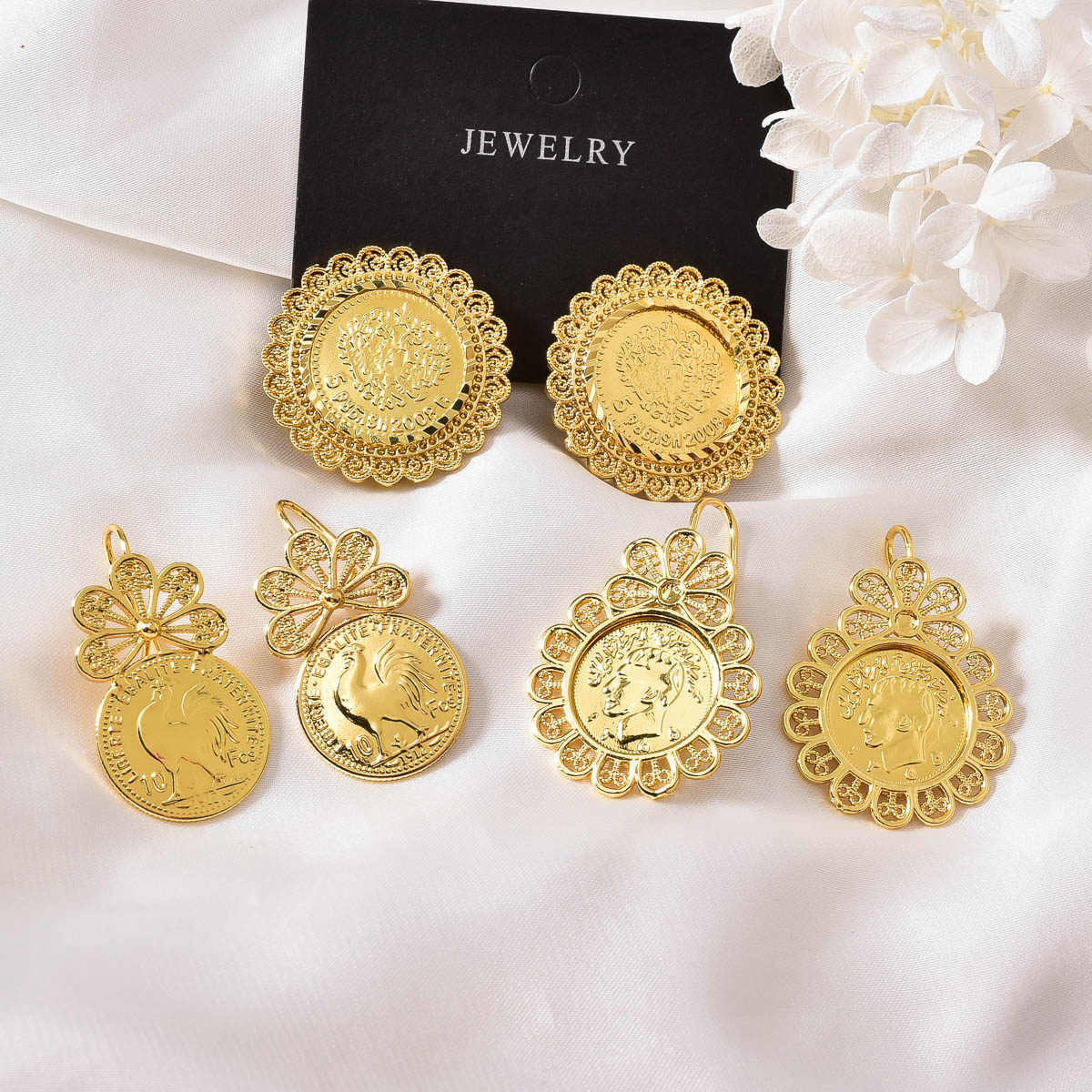 Vintage Collectible Coins - Orecchini a Perno con Medaglione a