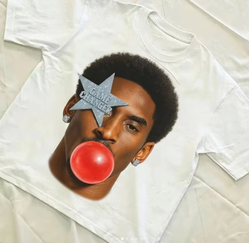 Vintage Collectible Clothing - Collezione di T-Shirt Vintage con Grafiche