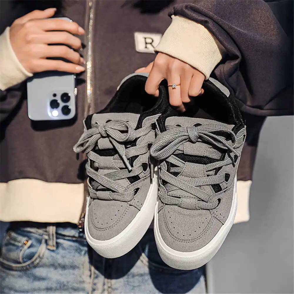 Most Collectible Vintage Items - Con allacciatura Scarpe da scuola da