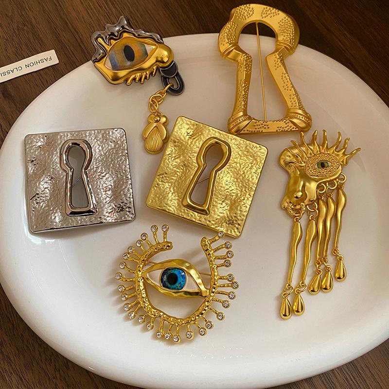 Spilla Vintage Occhio di Allah - Collectible Vintage Costume Jewelry recensione e prezzo