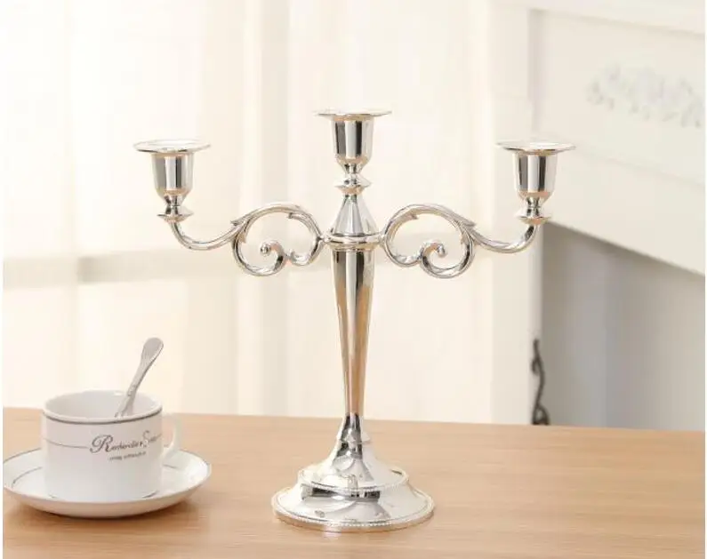 Candelabro classico in metallo - Collectible Vintage Matches recensione e prezzo