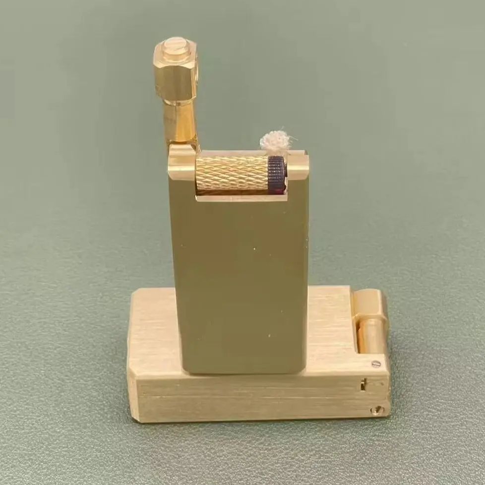 Accendino a tubo europeo vinta - Vintage Collectible Lighters recensione e prezzo